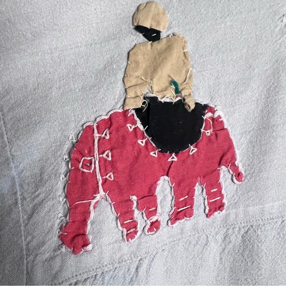 Passports Of Pier 1 Imports Vintage Chambray Button Up Animal Appliqués Size S - Picture 3 of 15